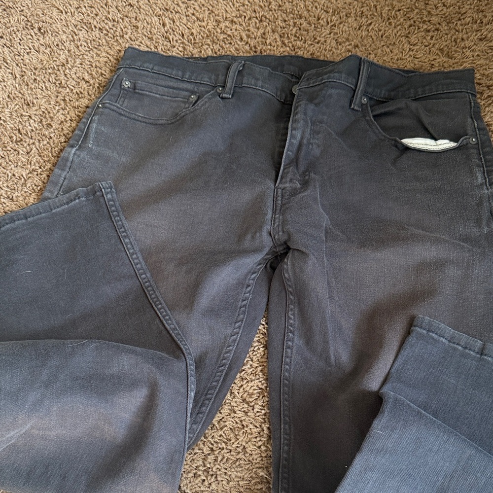 Levi's Men's Charcoal Straight Jeans